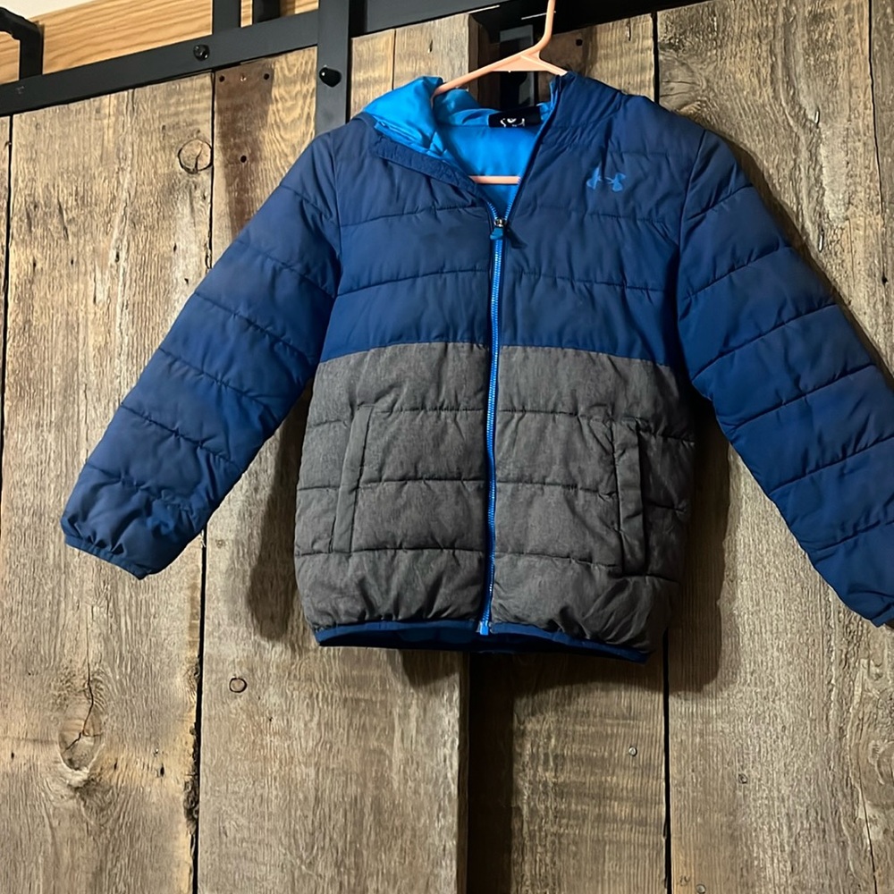 Under armour  coat youth size small